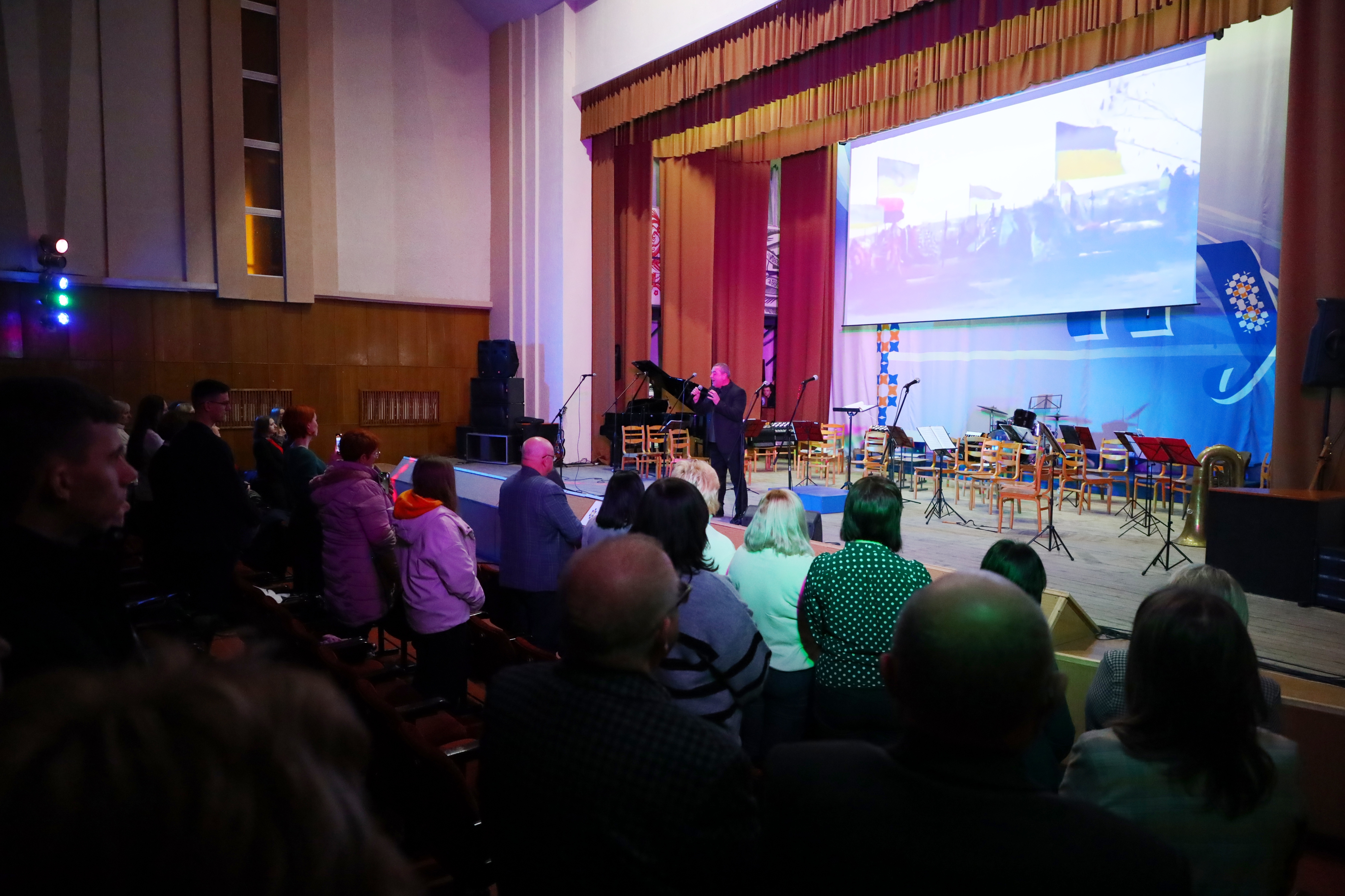 Пам'ятайте героїв у виконанні Миколи Василечка